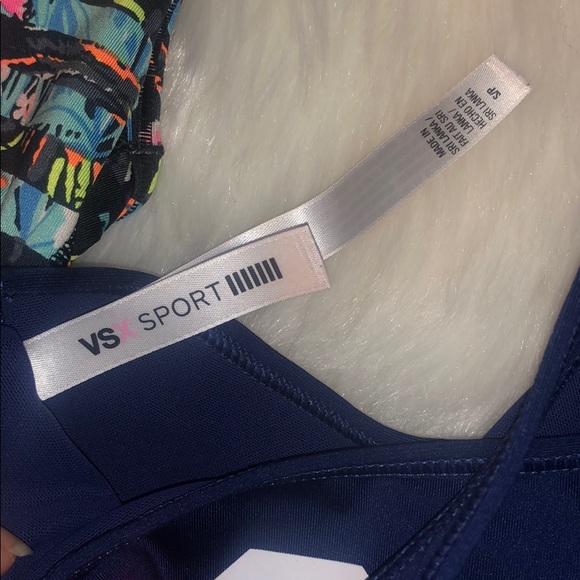 2 VSX sports bras Victoria’s Secret small EUC - Picture 4 of 5